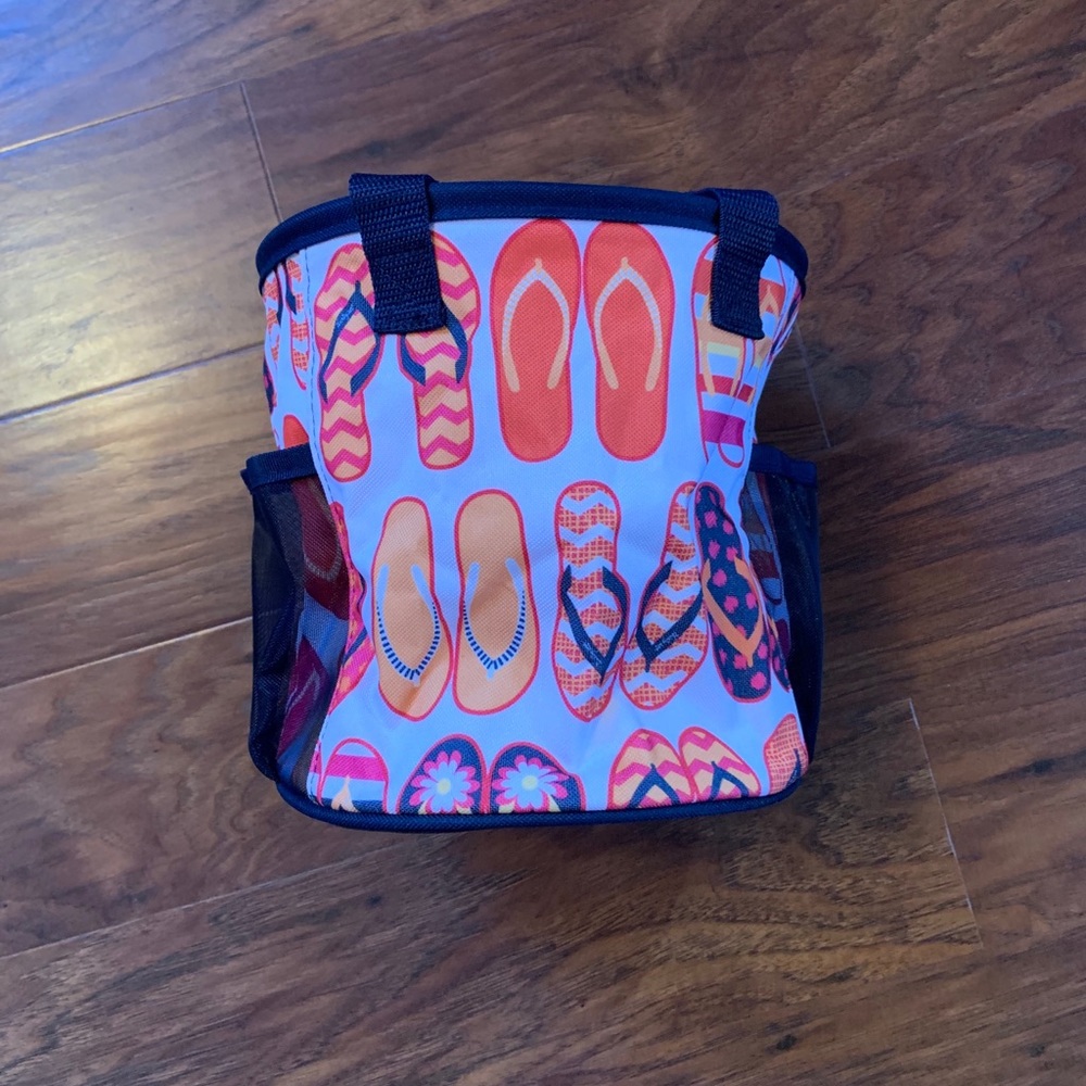 Small storage tote